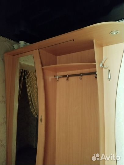 Вешалка в прихожую с обувницей бу