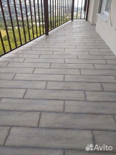 Плиточник укладка плитки и мозаики