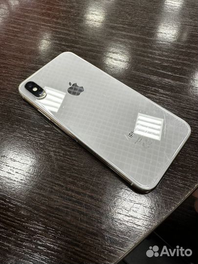 iPhone X, 64 ГБ