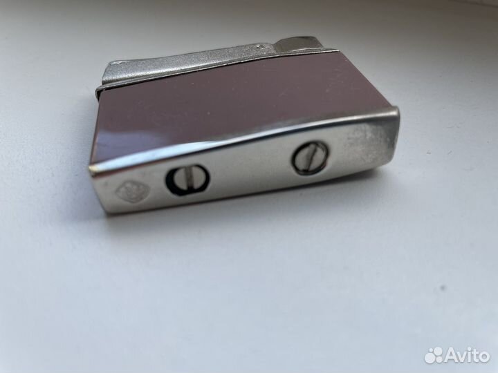 Корейская, Бензиновая зажигалка