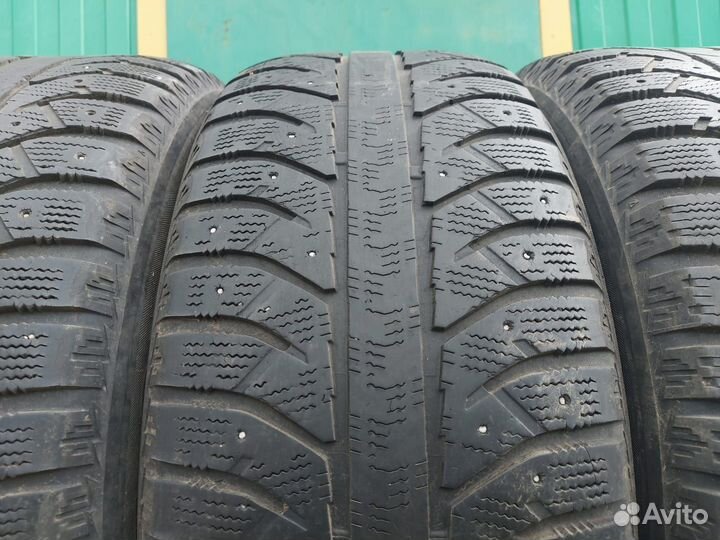 Bridgestone Ice Cruiser 7000 285/60 R18 116T