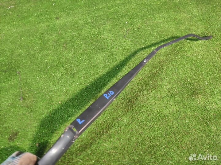 Поводок стеклоочистителя правый Kia Rio 3 седан