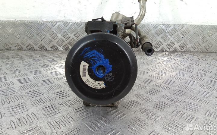 Компрессор системы кондиционирования Mercedes-Benz