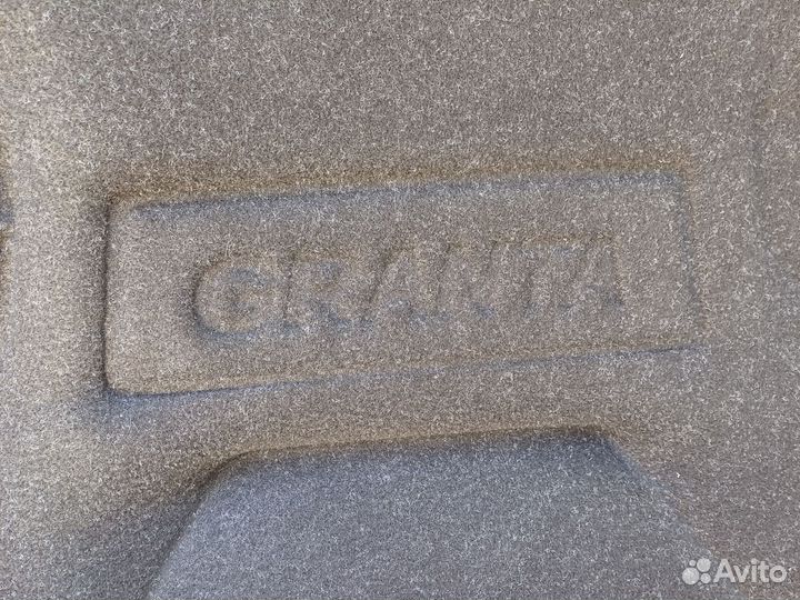Обшивка крышки багажника granta седан