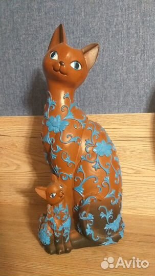 Кошка с котенком