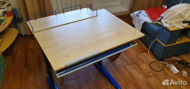 Парта для школьников, домашняя