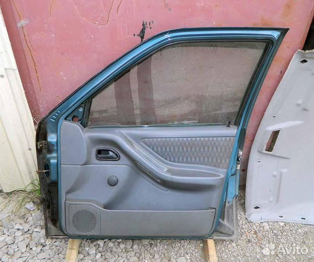 Дверь передняя правая Seat Toledo 1