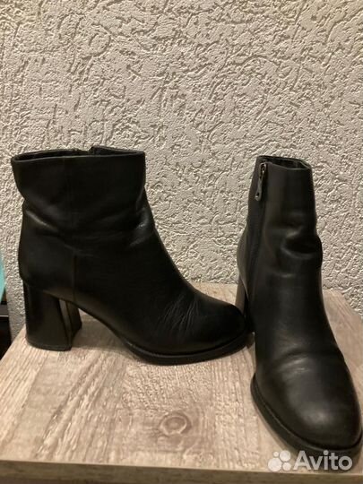 Ботинки женские, кожа 38 размер
