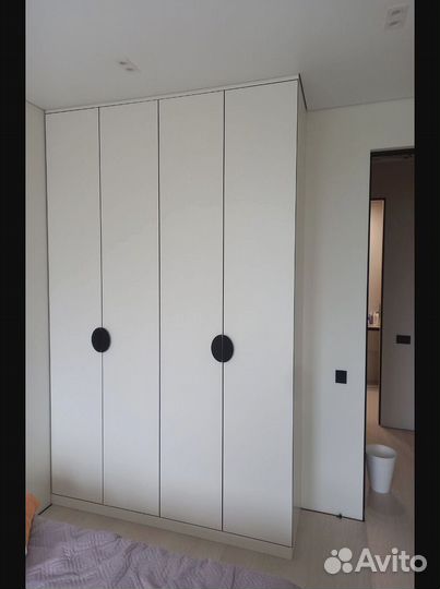 Шкаф распашной на заказ от фабрики