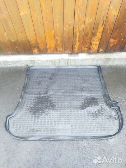 Коврик в багажник Toyota Land Cruiser 120 Prado