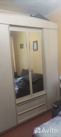 Шкаф купе с зеркалом в спальню бу