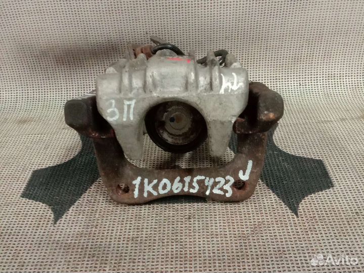 Суппорт задний правый golf+/octavia a5