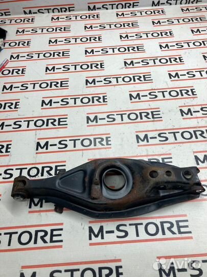 Рычаг подвески нижний задний левый Mercedes-Benz