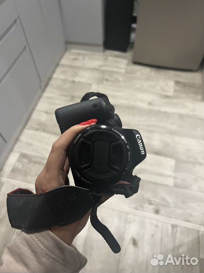 Зеркальный фотоаппарат canon 550d