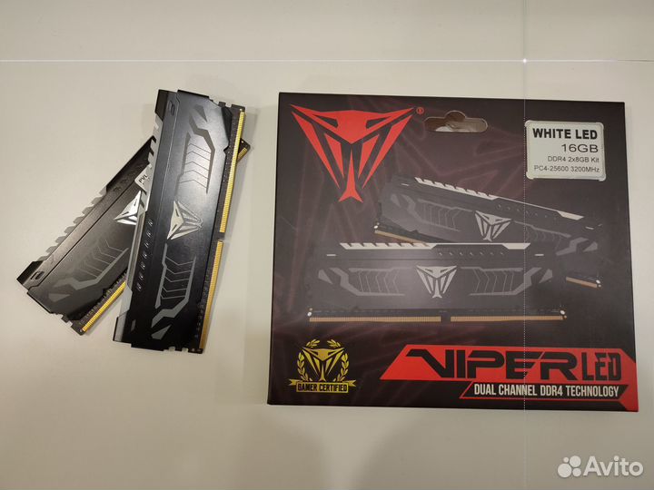 Patriot Viper White LED DDR4 16GB 3200Mhz CL16