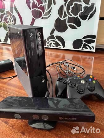 89 игр XBox 360E 250 GB Freeboot
