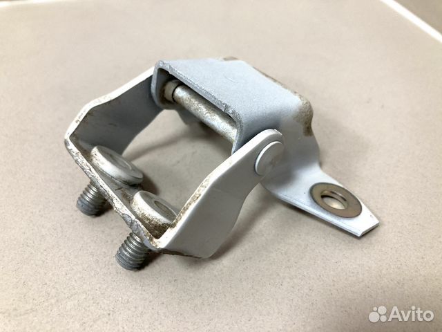 Петля двери багажника Mazda CX-5 2012-2017