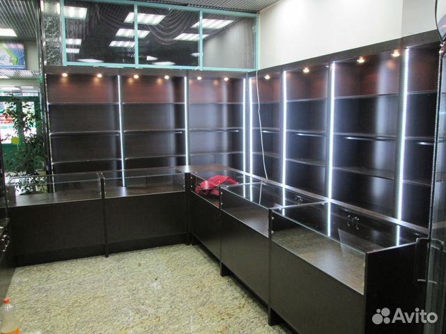 Витрины, стеллажи, прилавки