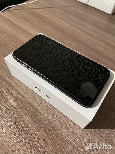 iPhone Xr, 64 ГБ