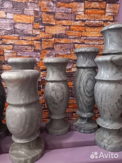 Ваза из мрамора и гранита