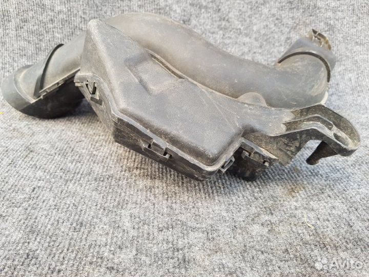 Воздухозаборник Nissan Juke 2013