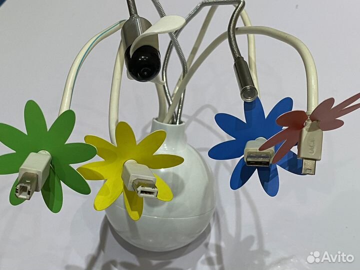 Хаб LaCie USB Hub by Ora-Ito