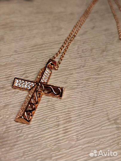 Цепочка с крестиком