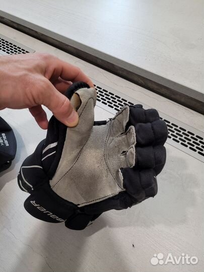 Перчатки краги хоккейные