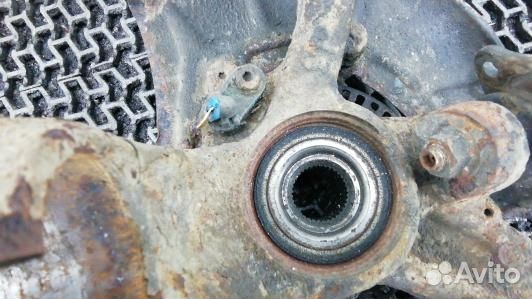 Ступица передняя правая volkswagen bora 1 (USE10N9