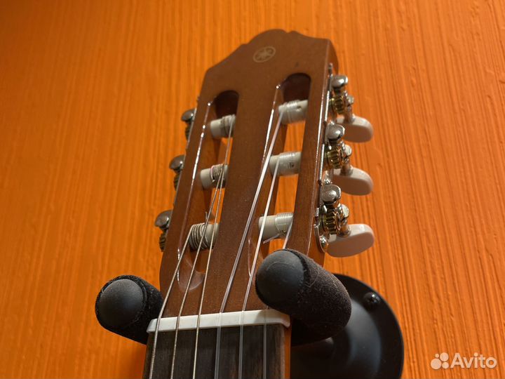 Гитара Yamaha C40