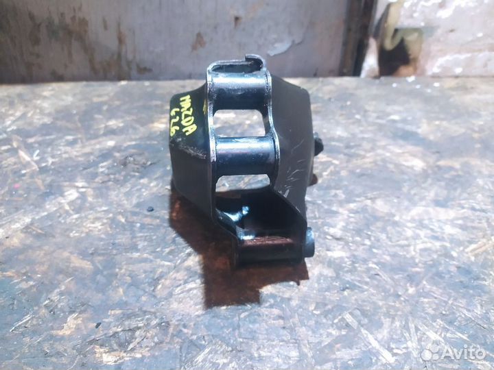 Кронштейн опоры двигателя Mazda 626 GE (1991—1997)