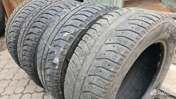 Bridgestone Ice Cruiser 7000 205/60 R16