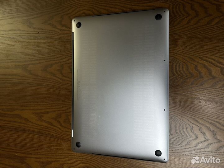 Мощный MacBook Pro 16'' (SSD 1tб)