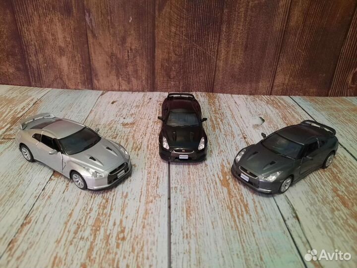 Машинки Kinsmart Nissan GT-R