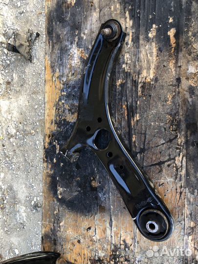 Рычаги передней подвески Hyundai Solaris / Kia Rio