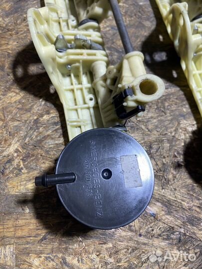 Вакумные подголовники mercedes benz w202