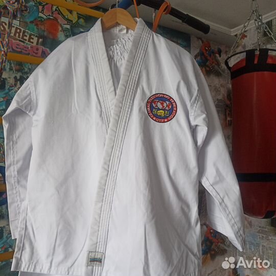 Форма для тхэквондо 160