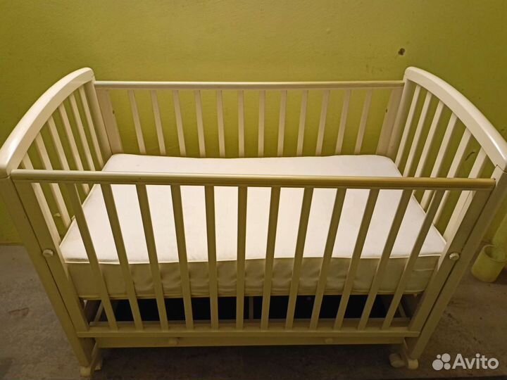 Детская кроватка с матрасом+бортики и постельное