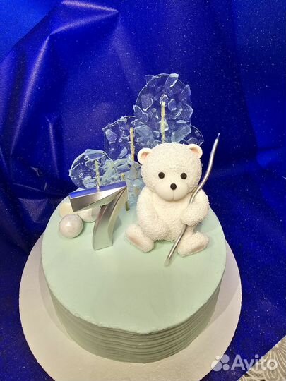 Фигурка из сахарной мастики