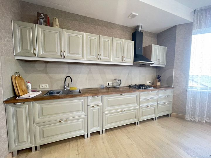 Дом 200 м² на участке 6 сот.