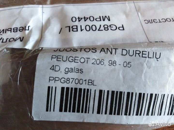 Молдинг на дверь задний левый Peugeot 206 1998