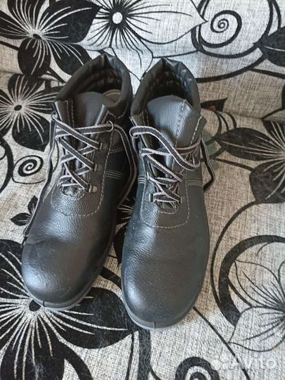 Ботинки мужские 43 размер новые