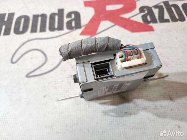 Блок управления USB Honda Cr-V 3 RE5 R20A2 2011