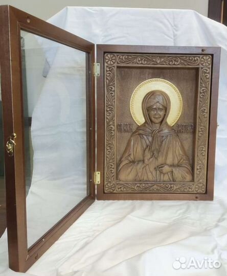 Икона блж. Матроны Московской ручной резьбы