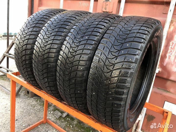 Michelin X-Ice North 3 215/65 R16