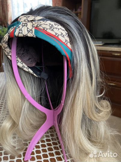 Парик из искусственных волос