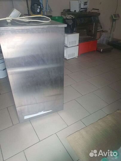 Весы напольные. Расстойка. Фретюрница