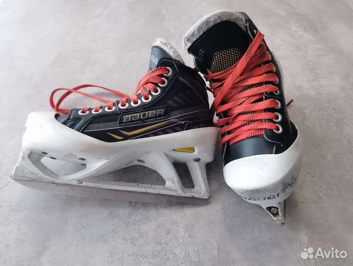 Хоккейные коньки вратаря
