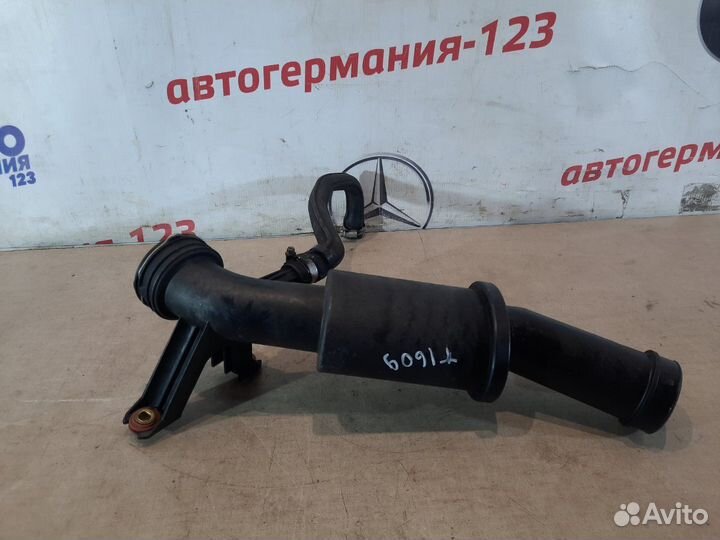 Патрубок интеркулера Mercedes C200 W204 271.950