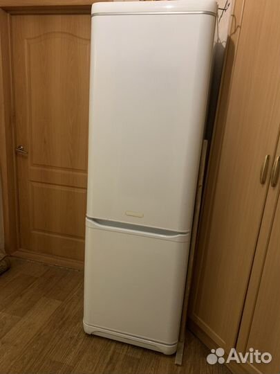 Холодильник Аристон